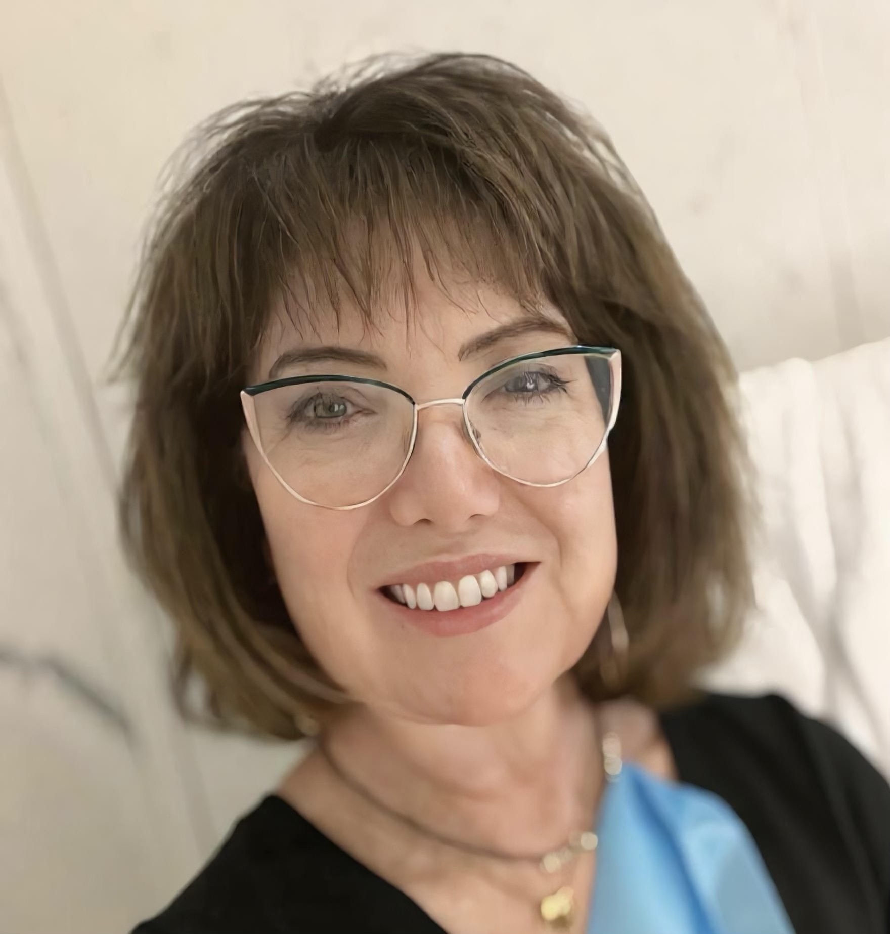 Julie Ford Headshot